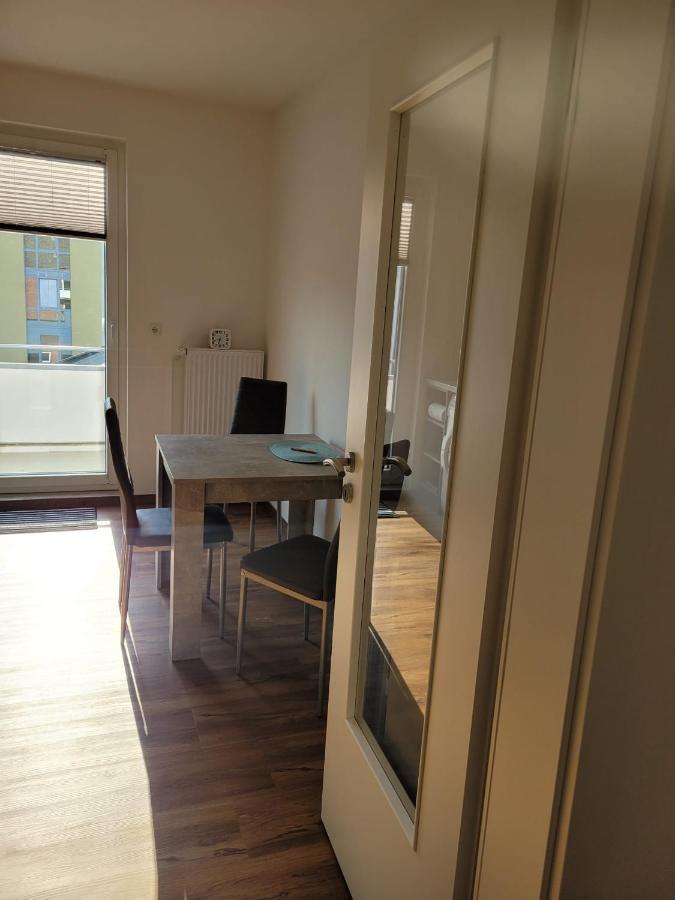 Schoene Einfache Ferienwohnung Zwischen Stadt Und Meer วิลเฮล์มฮาเฟน ภายนอก รูปภาพ